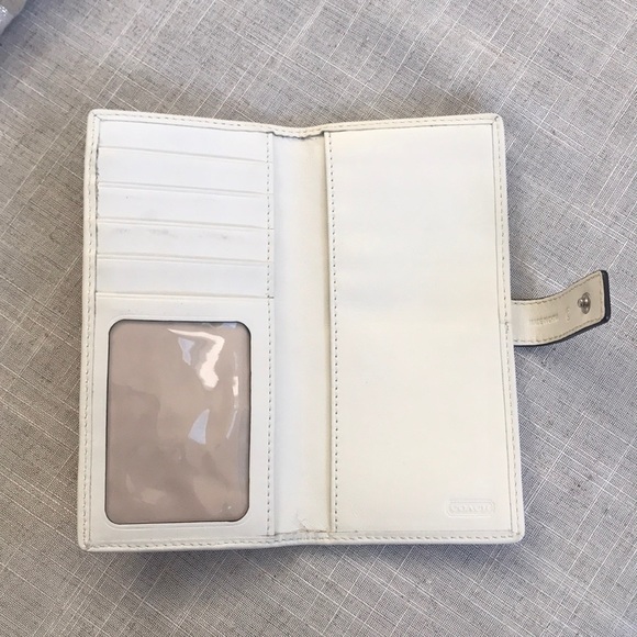 CORAL COACH WALLET - Picture 3 of 4